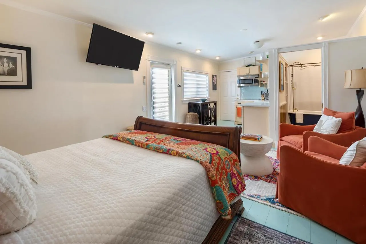 Studio Blue Apartment Key West