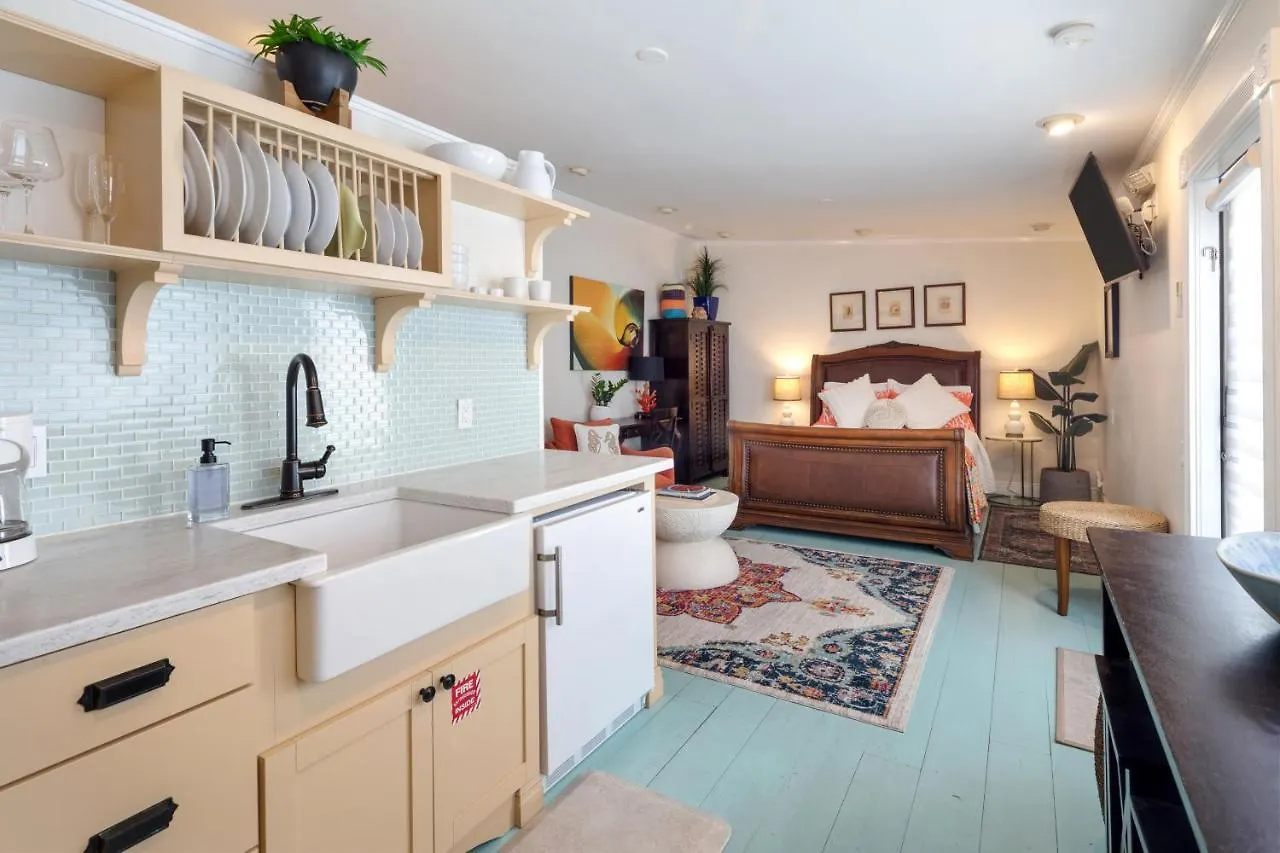 Studio Blue Apartment Key West